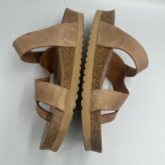 Taos Women’s Tan Leather Toe Loop Thong Size 7- 7.5 - Picture 5 of 10